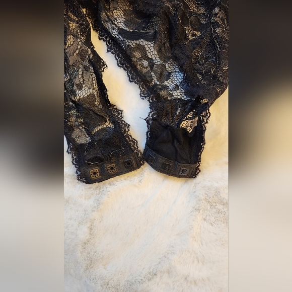 NWOT Black Lace with Gold High Neck Teddy - Picture 7 of 8